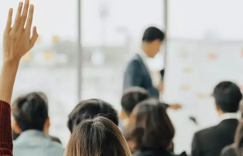 Capacitar a los empleados en el uso de un gestor de documentos